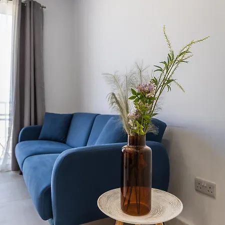 Ta Merilda 8 - 5min Walk From St Julians Apartment *
